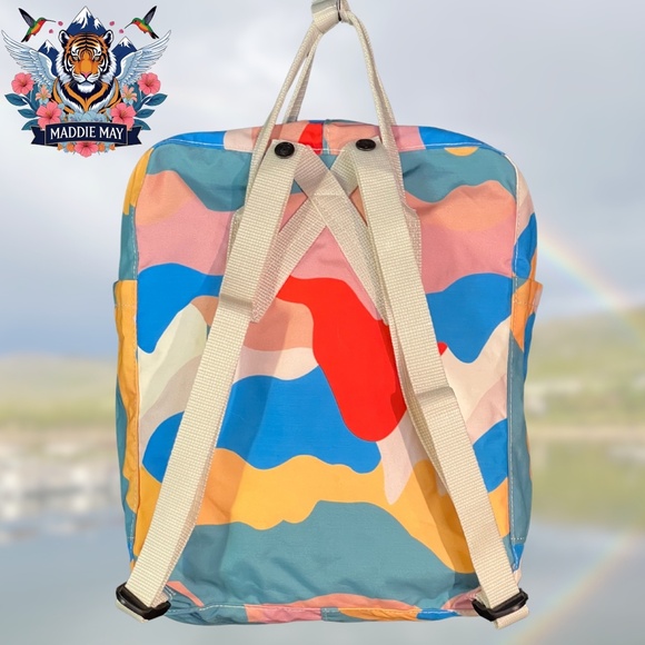 🌟Fjällräven: Kånken "Spring Landscape" Art Special Edition Backpack (NWOT)🌟 - Picture 5 of 11